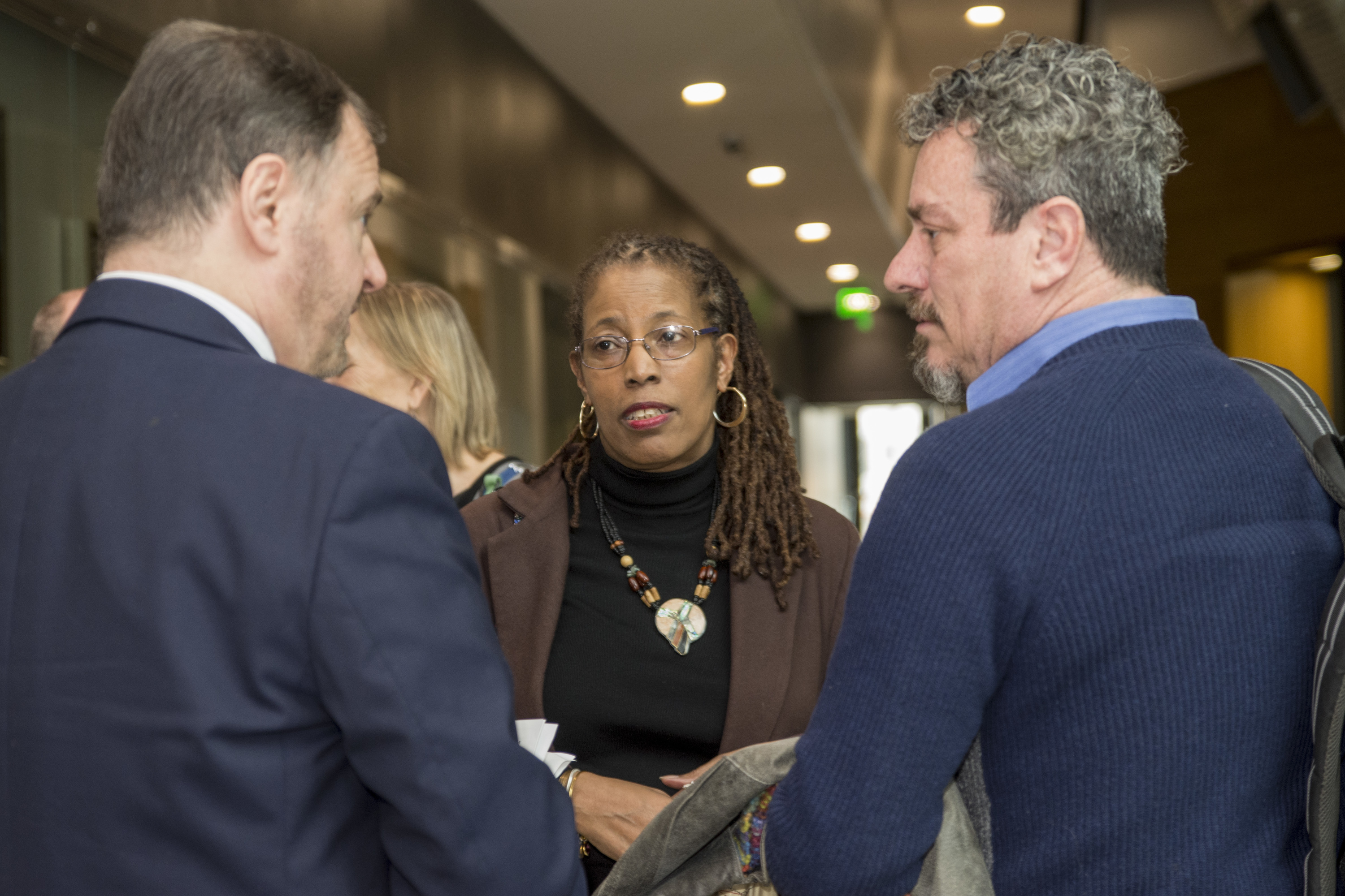 Alan Greenberg interacts with Annual Research Day 2018 guests